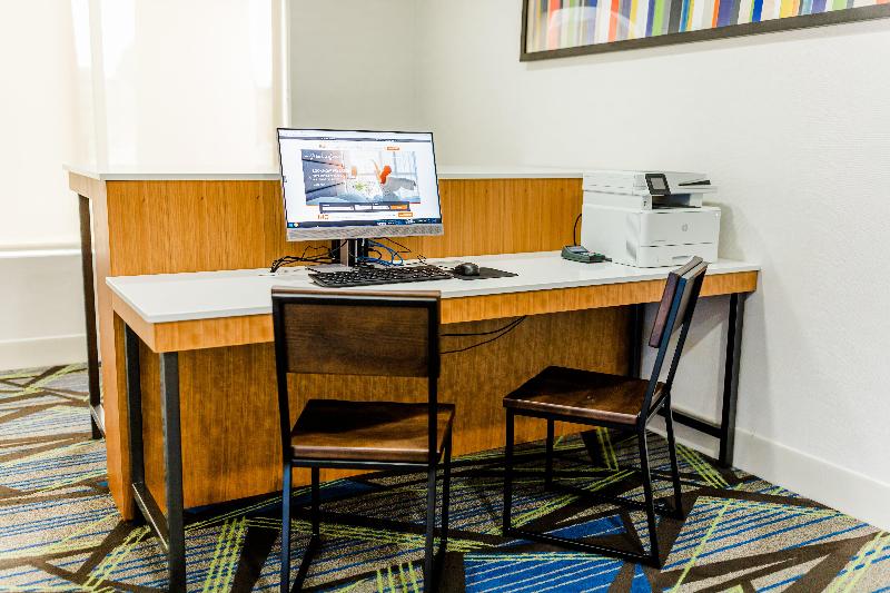 Holiday Inn Express Hotel & Suites Greenville, An Ihg
