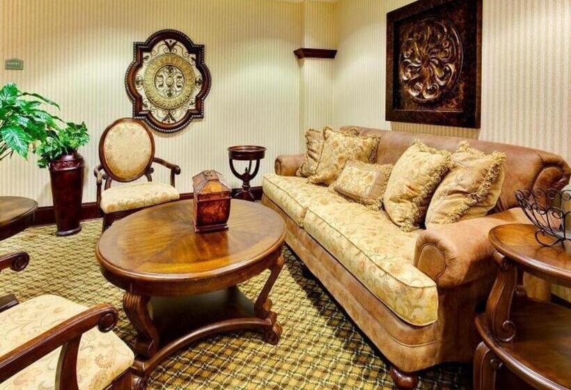 فندق Holiday Inn Express & Suites   Greenwood By Ihg