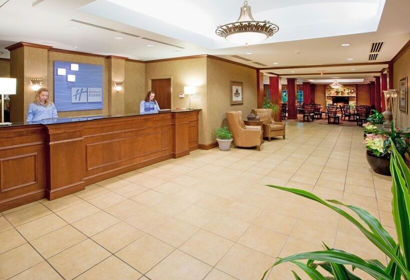 Holiday Inn Express Hotel & Suites Hagerstown, An Ihg