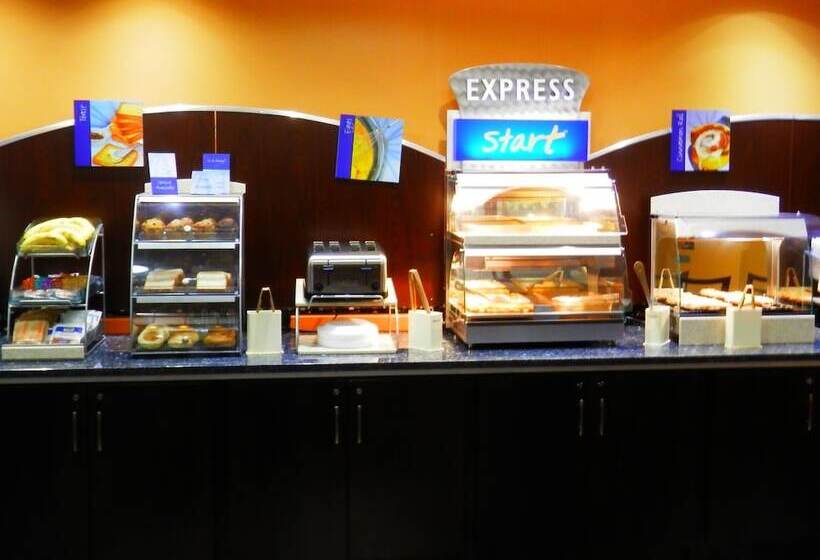 Holiday Inn Express Hotel & Suites Hinesville, An Ihg