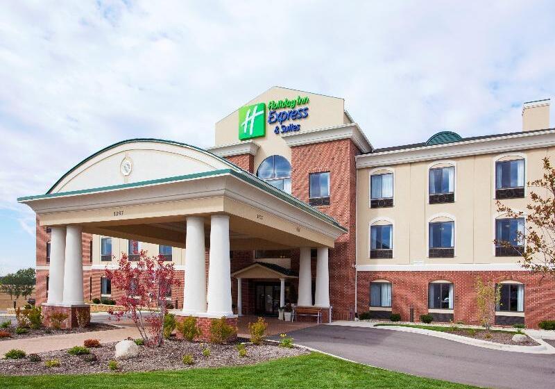 Holiday Inn Express Hotel & Suites Howell, An Ihg
