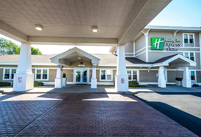 בית מלון כפרי Holiday Inn Express & Suites Iron Mountain, An Ihg