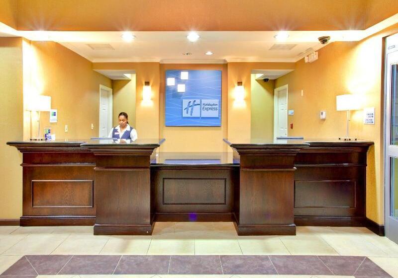 Holiday Inn Express Hotel & Suites Lake Elsinore, An Ihg