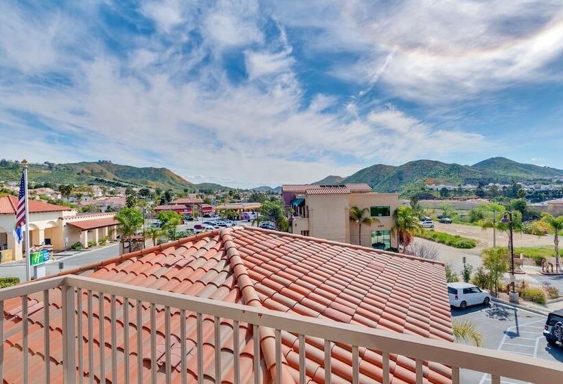 Holiday Inn Express Hotel & Suites Lake Elsinore, An Ihg