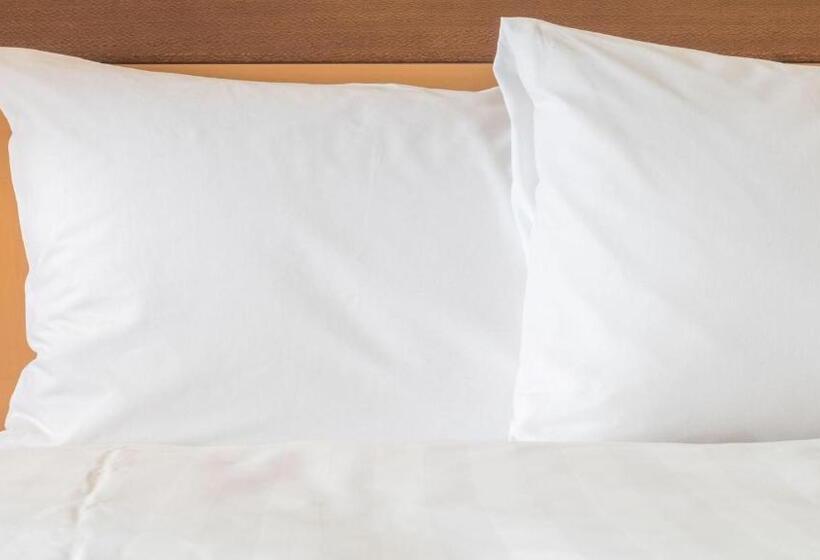 Holiday Inn Express Hotel & Suites Lincoln By Ihg