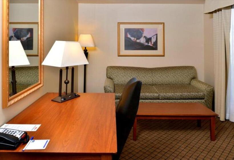 Holiday Inn Express Hotel & Suites Lincoln By Ihg