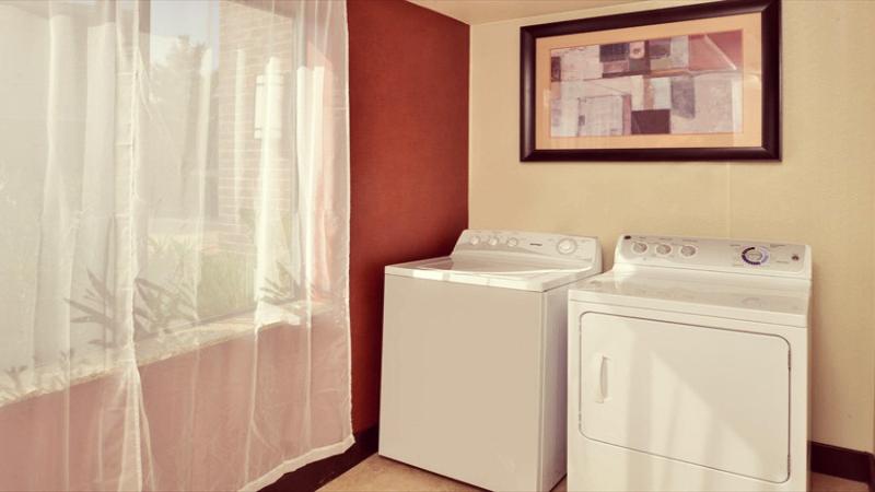 Holiday Inn Express Hotel & Suites Lincoln By Ihg