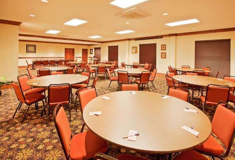 Holiday Inn Express Hotel & Suites Lucedale, An Ihg