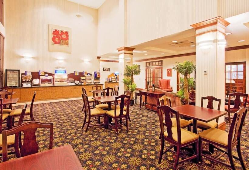 Holiday Inn Express Hotel & Suites Lucedale, An Ihg