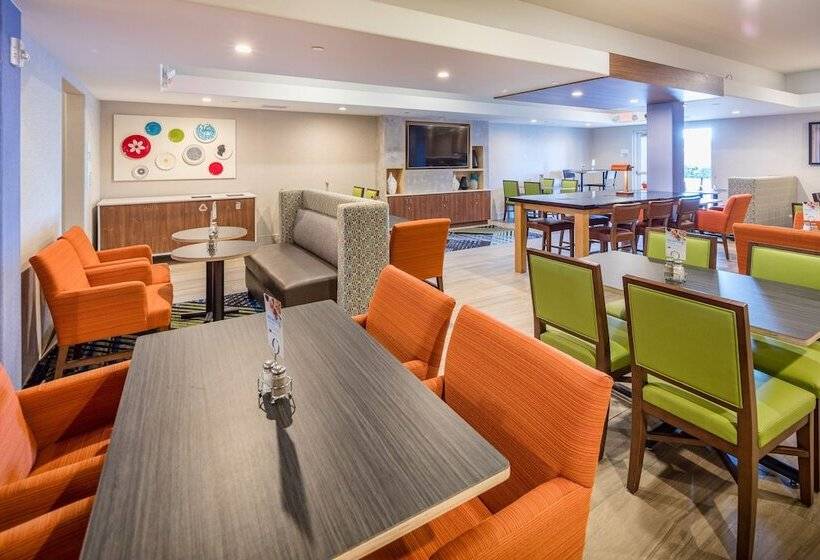 Holiday Inn Express Hotel & Suites Modesto Salida, An Ihg