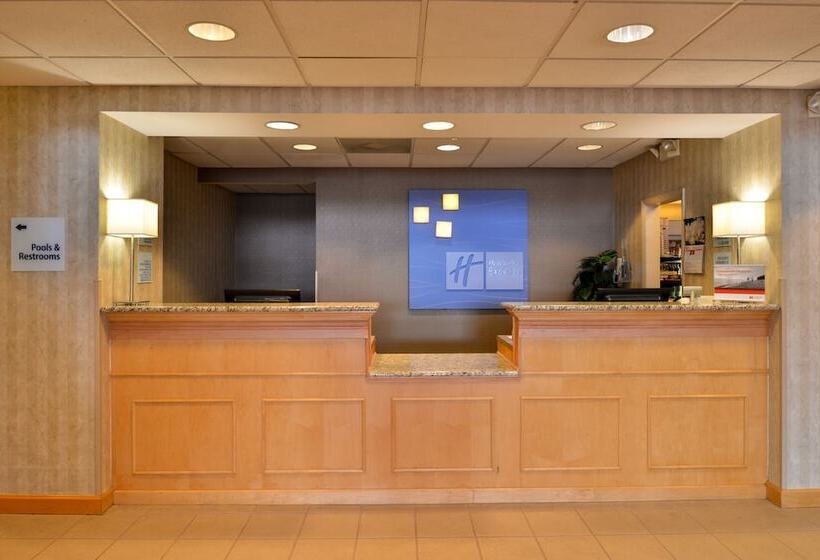 هتل Holiday Inn Express & Suites   Ocean City, An Ihg