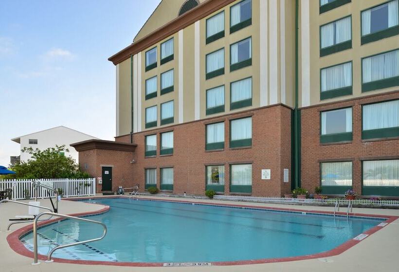 هتل Holiday Inn Express & Suites   Ocean City, An Ihg