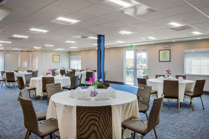 Holiday Inn Express Hotel & Suites Oroville Lake By Ihg