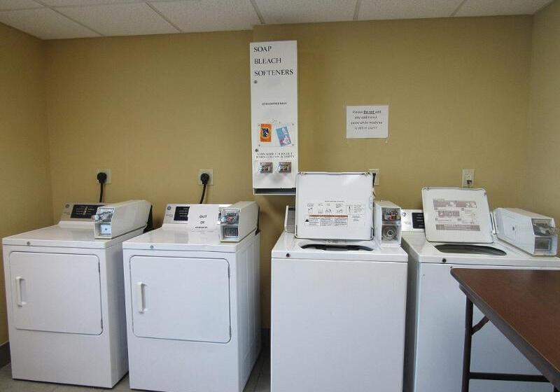 فندق Holiday Inn Express & Suites Pembroke Pines Sheridan St, An Ihg