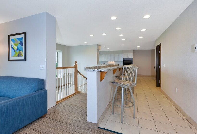 Holiday Inn Express Hotel & Suites Petoskey, An Ihg