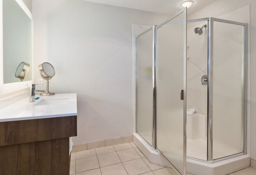 Holiday Inn Express Hotel & Suites Petoskey, An Ihg