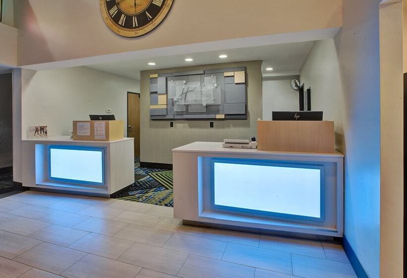 Holiday Inn Express Hotel & Suites Petoskey, An Ihg