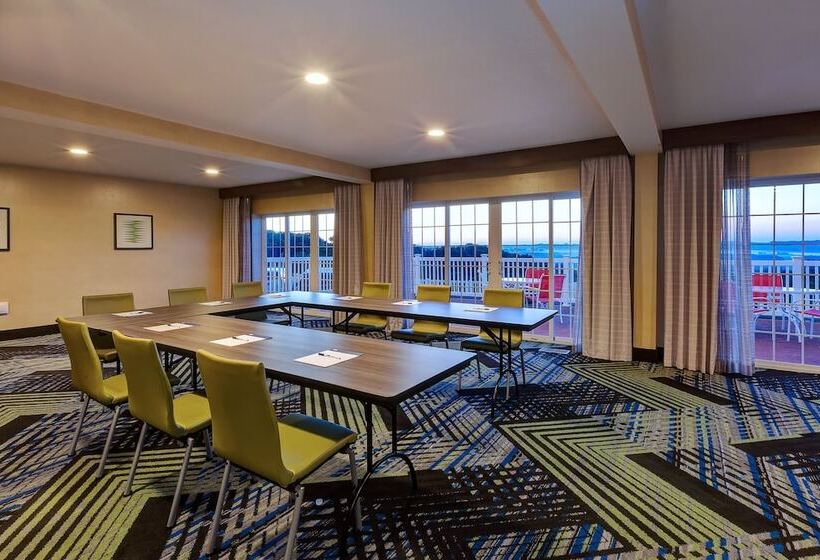 Holiday Inn Express Hotel & Suites Petoskey, An Ihg