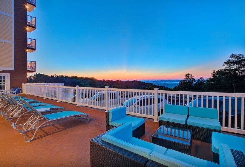 Holiday Inn Express Hotel & Suites Petoskey, An Ihg