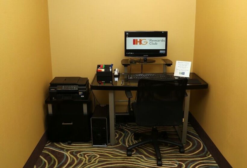 Holiday Inn Express Hotel & Suites Saginaw, An Ihg