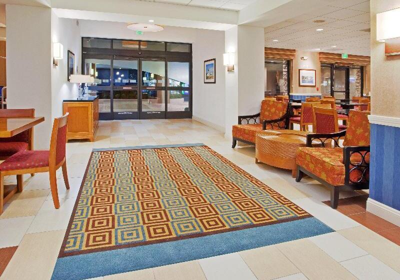 Holiday Inn Express Hotel & Suites Santa Cruz, An Ihg