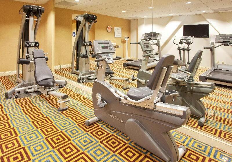 Holiday Inn Express Hotel & Suites Santa Cruz, An Ihg