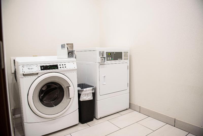 Holiday Inn Express Hotel & Suites Sedalia, An Ihg