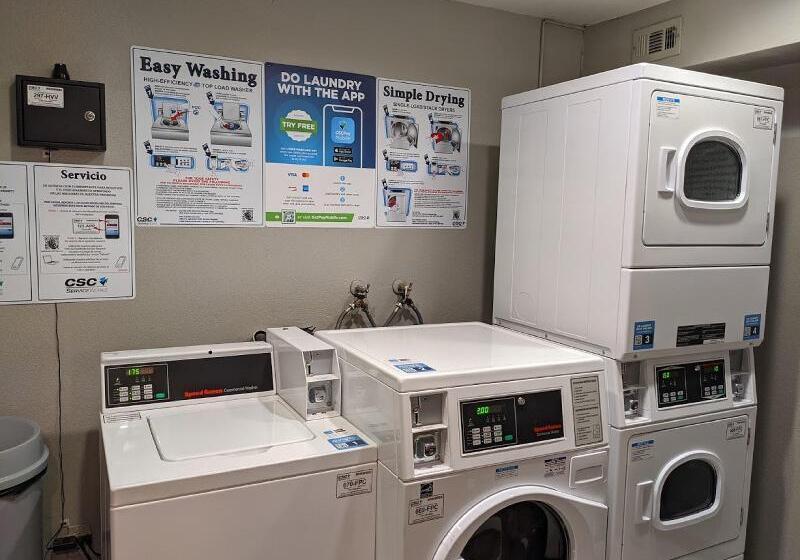 Holiday Inn Express Hotel & Suites Solana Beach Del Mar, An Ihg