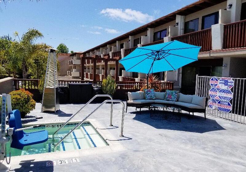 Holiday Inn Express Hotel & Suites Solana Beach Del Mar, An Ihg