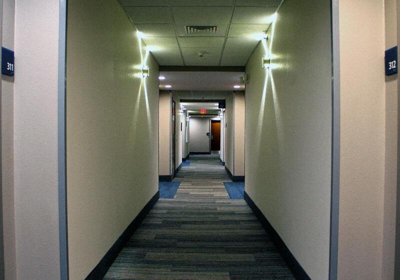 Holiday Inn Express Hotel & Suites Somerset Central, An Ihg