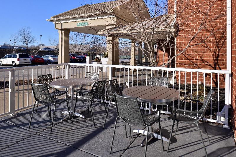 Holiday Inn Express Hotel & Suites St. Louis West O Fallon, An Ihg