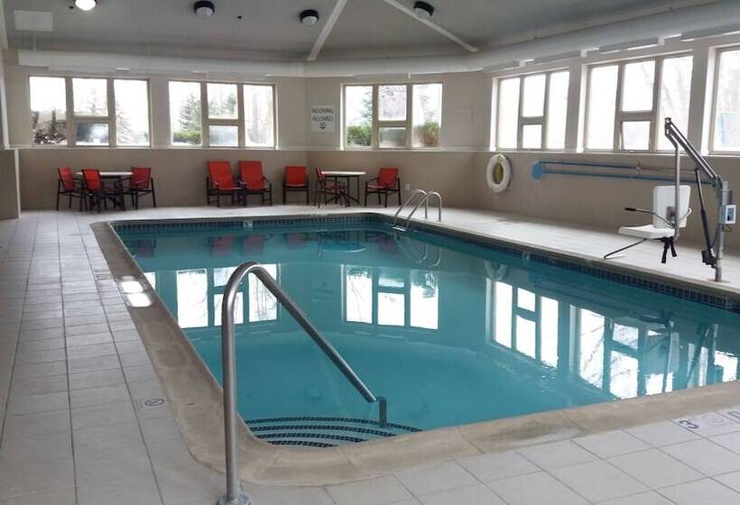 Holiday Inn Express Hotel & Suites Waterford, An Ihg