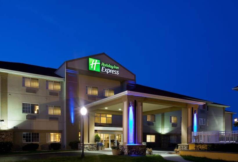 Holiday Inn Express Hotel & Suites Saint Joseph, An Ihg