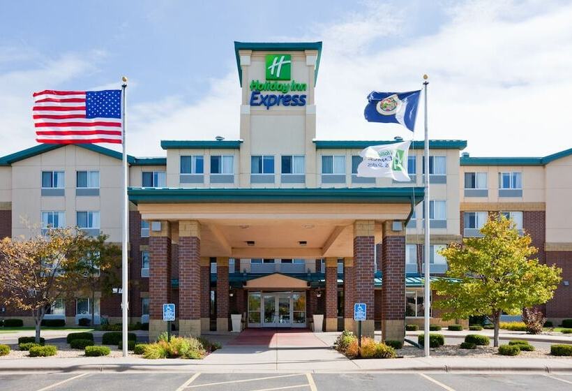 Holiday Inn Express Hotel & Suites St. Paul, An Ihg