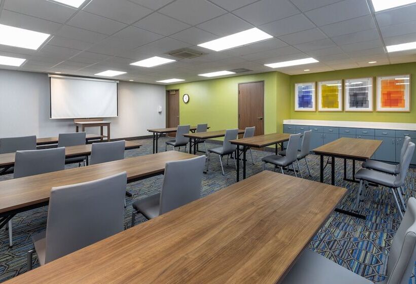 Holiday Inn Express Hotel & Suites St. Paul, An Ihg