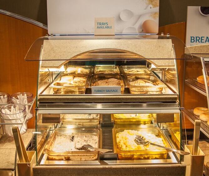 Holiday Inn Express Hotel And Suites Saint Robert, An Ihg