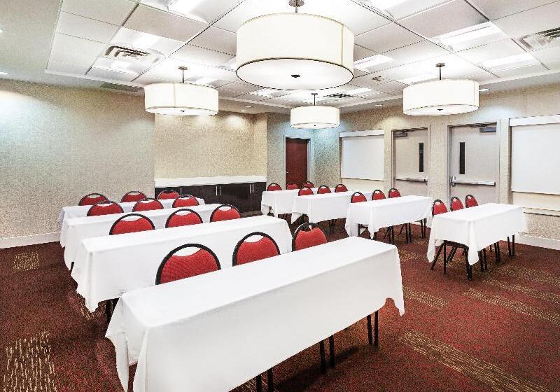 Holiday Inn Express Hotel And Suites Shreveport South Park Plaza, An Ihg