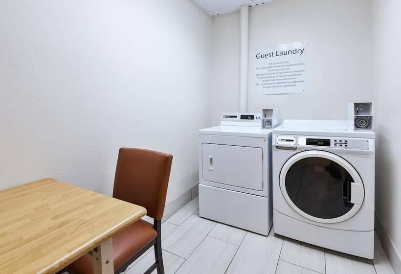 בית מלון כפרי Holiday Inn Express And Suites Three Rivers, An Ihg