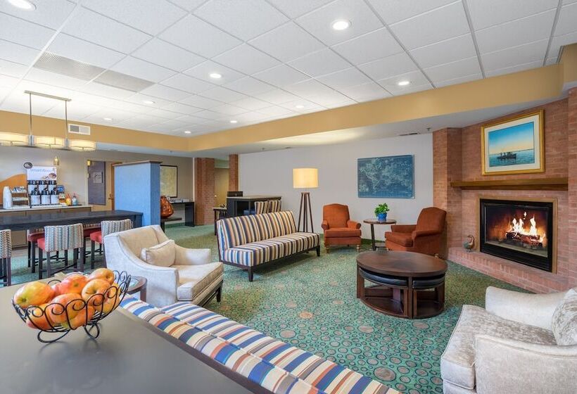 בית מלון כפרי Holiday Inn Express Cambridge, An Ihg