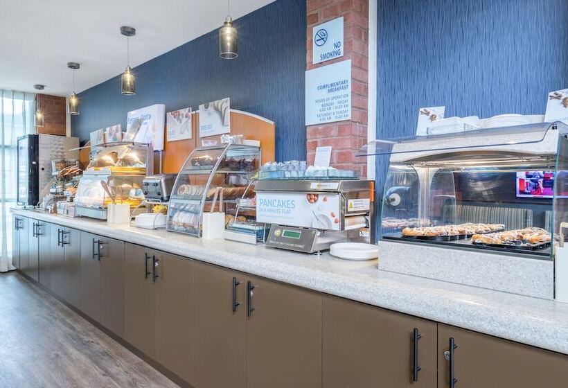 בית מלון כפרי Holiday Inn Express Cambridge, An Ihg