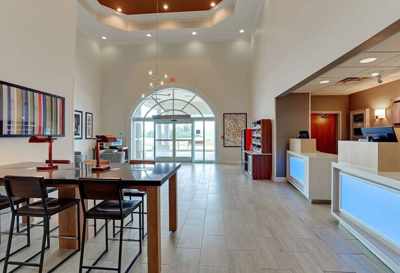 فندق Holiday Inn Express Campbellsville, An Ihg