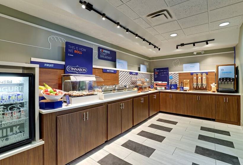 فندق Holiday Inn Express Campbellsville, An Ihg