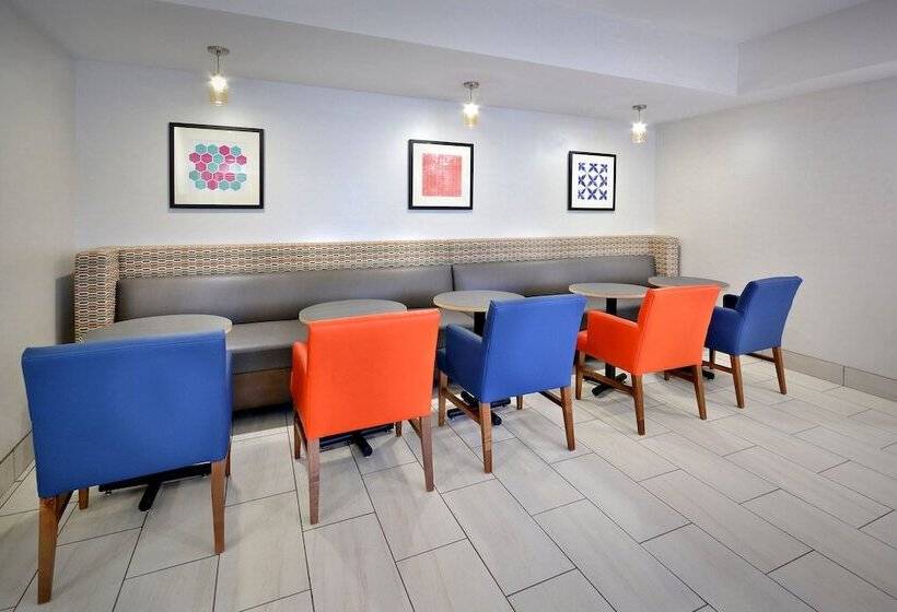 هتل Holiday Inn Express Durham, An Ihg