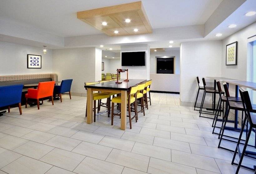 בית מלון כפרי Holiday Inn Express Durham, An Ihg