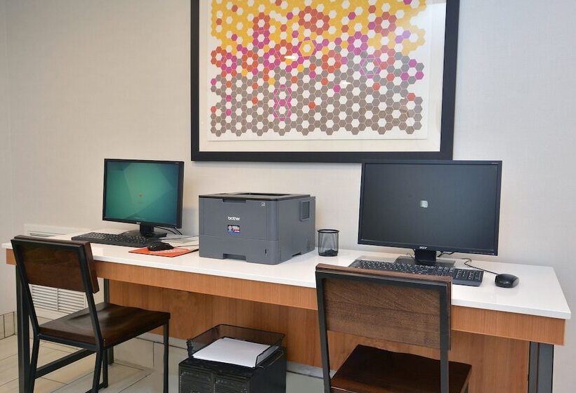 בית מלון כפרי Holiday Inn Express Durham, An Ihg