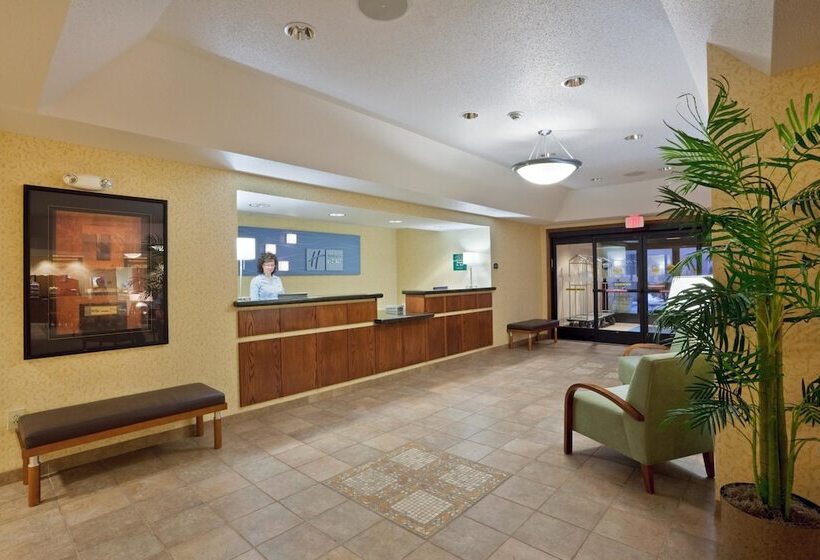 فندق Holiday Inn Express Kansas City   At The Legends!, An Ihg