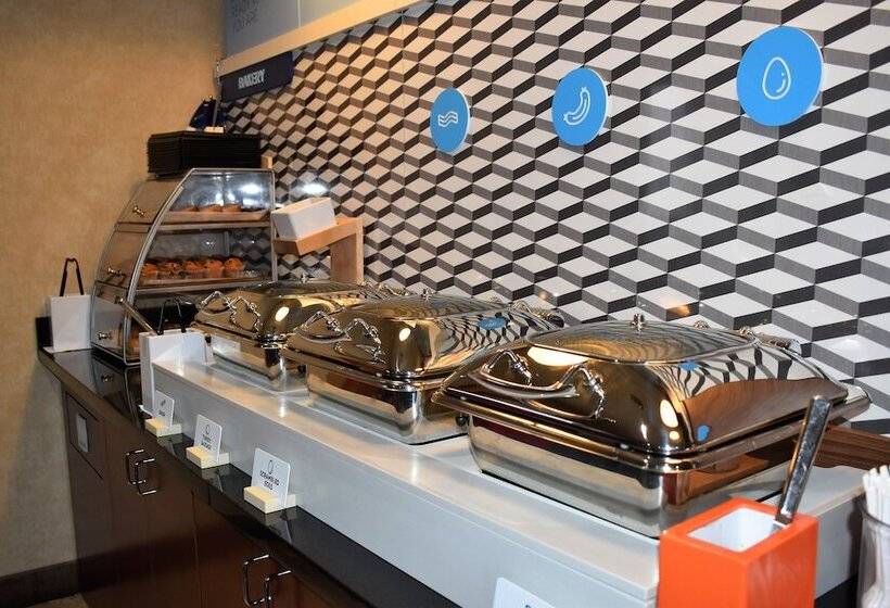 هتل Holiday Inn Express Kansas City Liberty Missouri, An Ihg