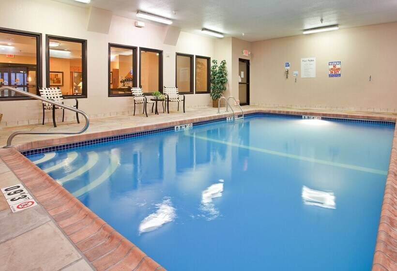 فندق Holiday Inn Express Kansas City Liberty Missouri, An Ihg