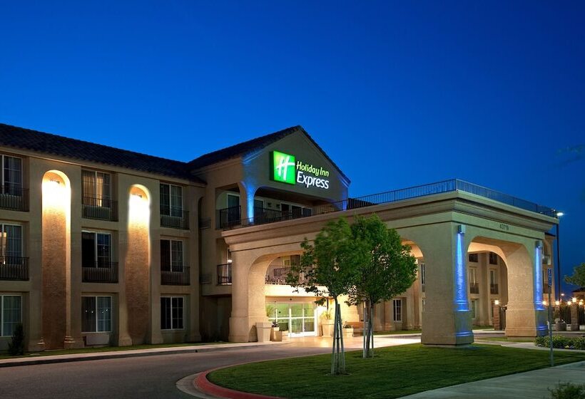 هتل Holiday Inn Express Lancaster, An Ihg