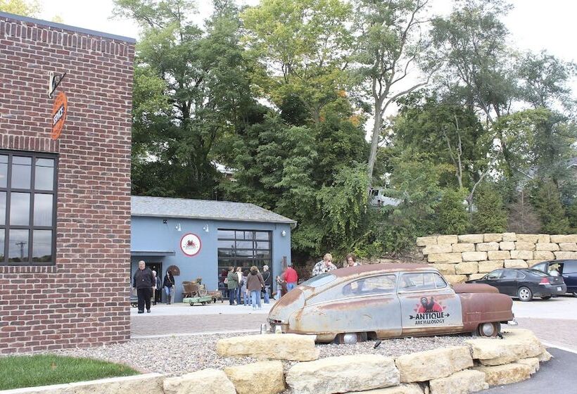 호텔 Holiday Inn Express Le Claire Riverfront Davenport, An Ihg